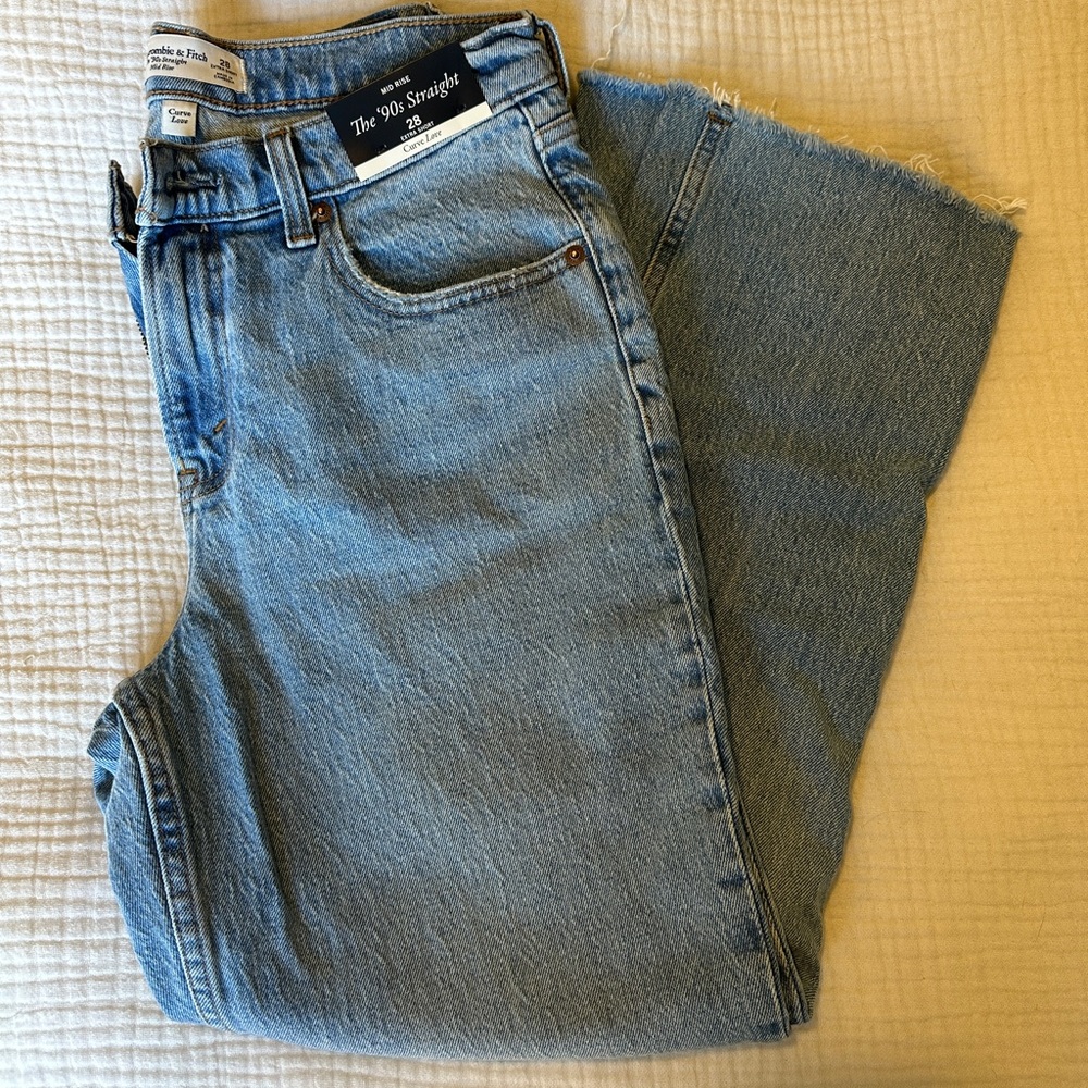 Abercrombie Mid Rise 90s Straight Curve Love